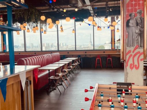 Espace rooftop Espace rooftop à Paris avec babyfoot et vue sur la tour Eiffel