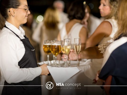 Service boisson Service de boissons lors d’une soirée de séminaire d’entreprise à Majorque